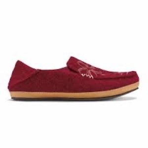 OluKai Women’s Nohea Kilohana Slipper in Red/Golden Sand